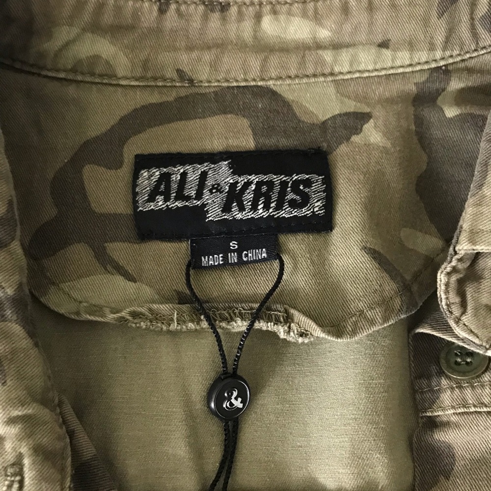 jacket - Picture 2 of 2